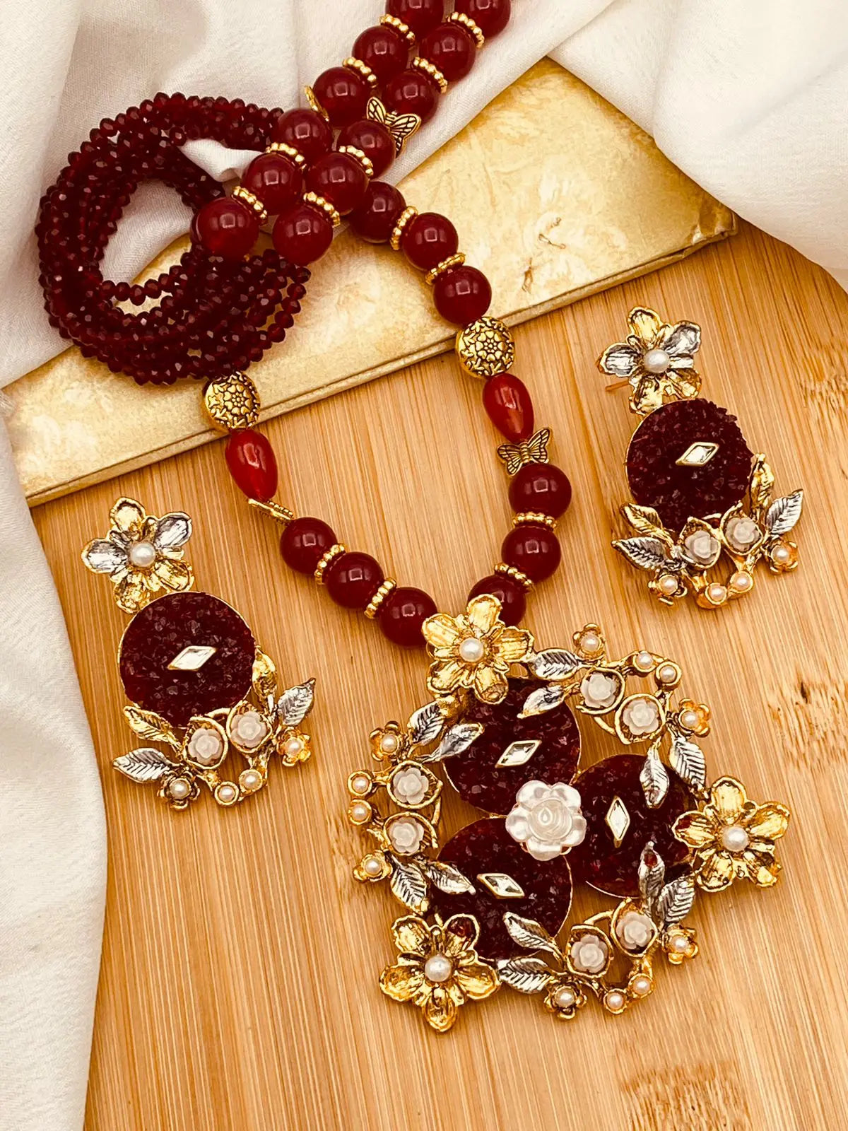 Crush stones flower Hand made Mala set NJ-1601