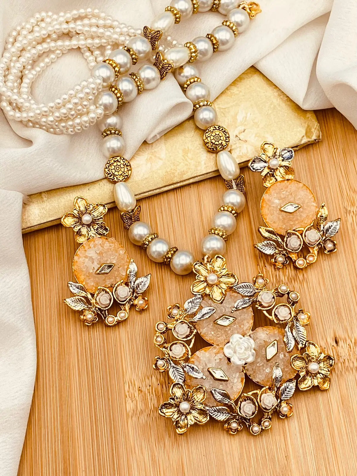 Crush stones flower Hand made Mala set NJ-1601