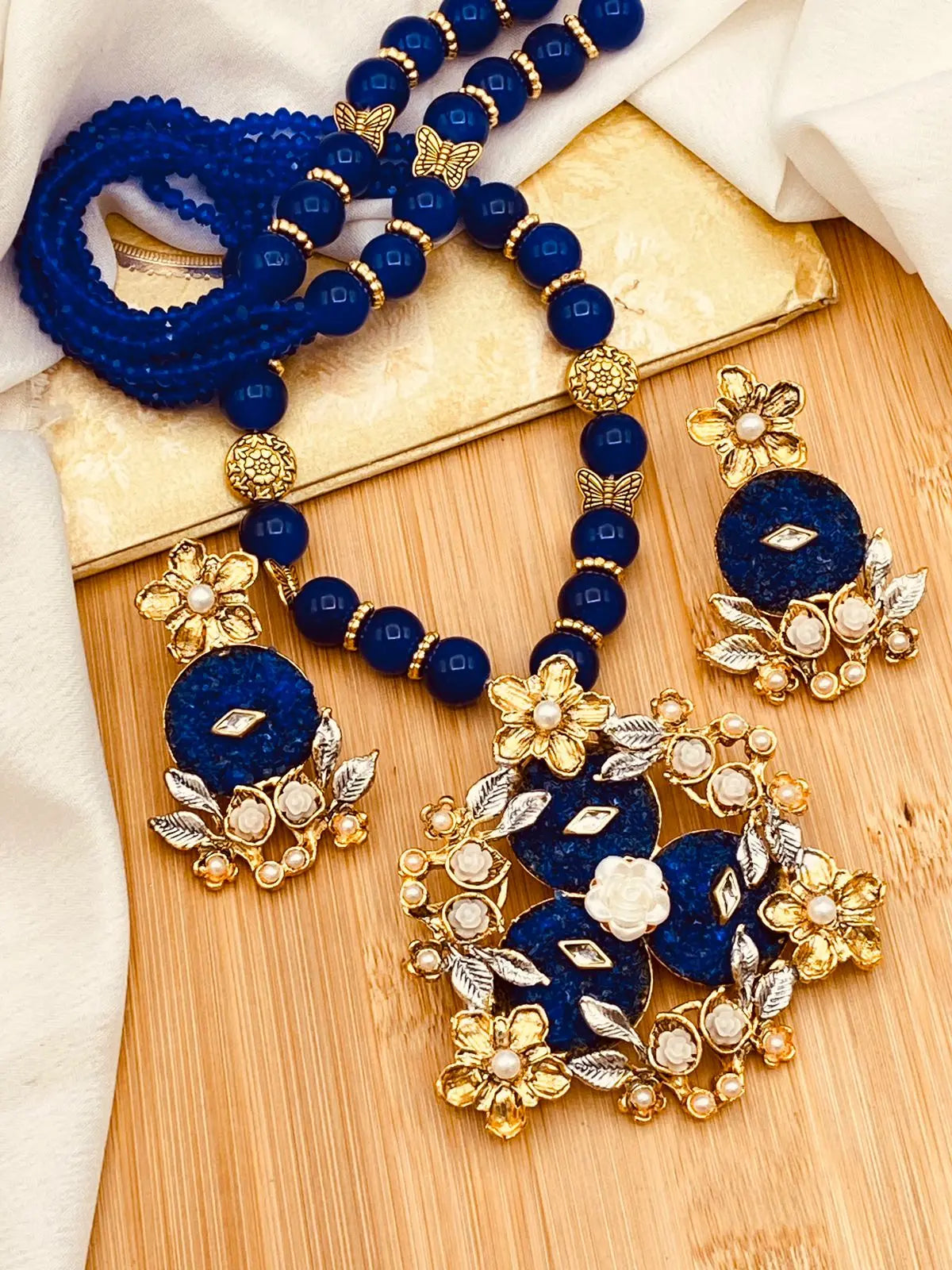 Crush stones flower Hand made Mala set NJ-1601