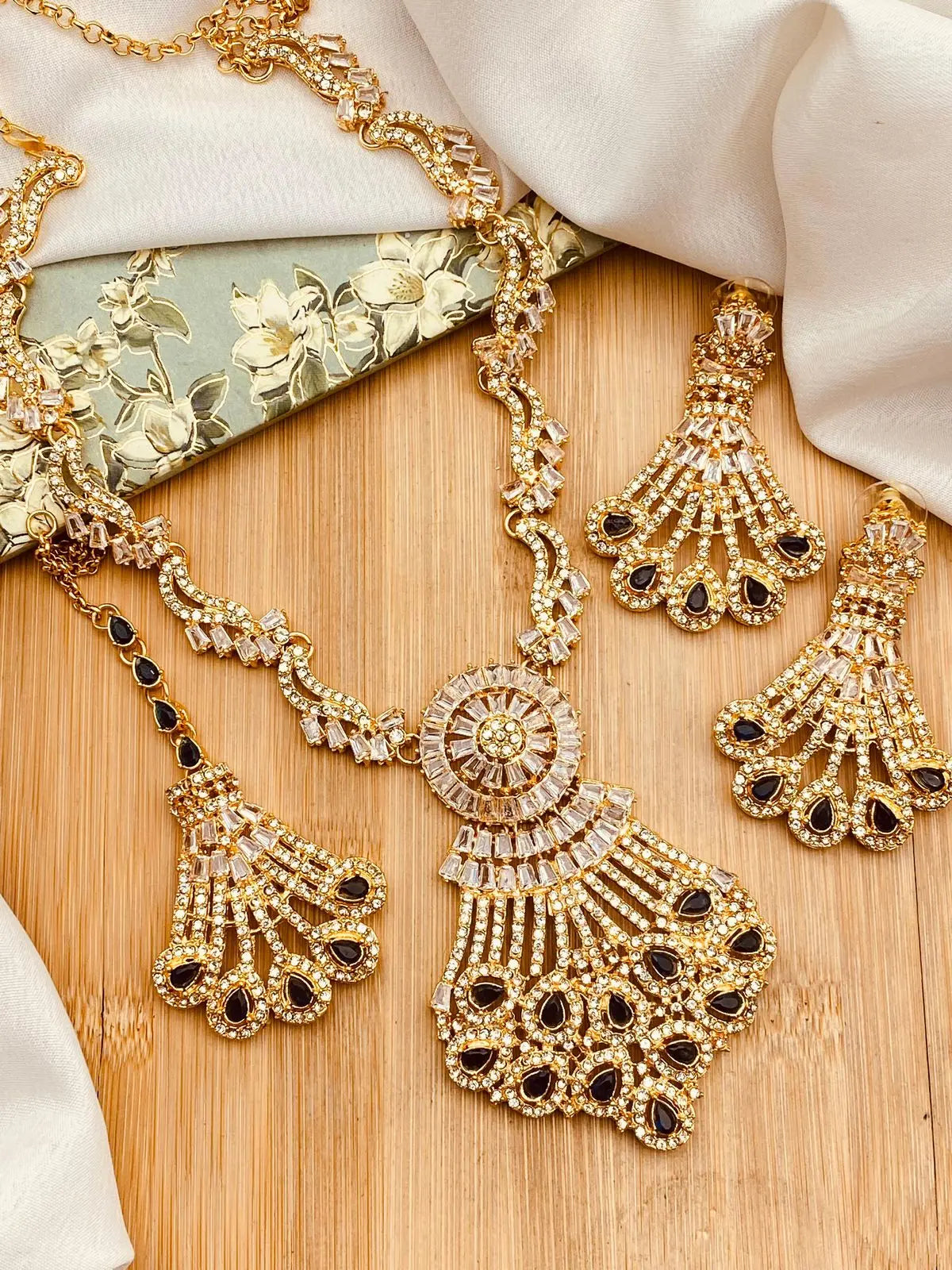 Tulip Zirconia Mala set with Tika -2200-Golden